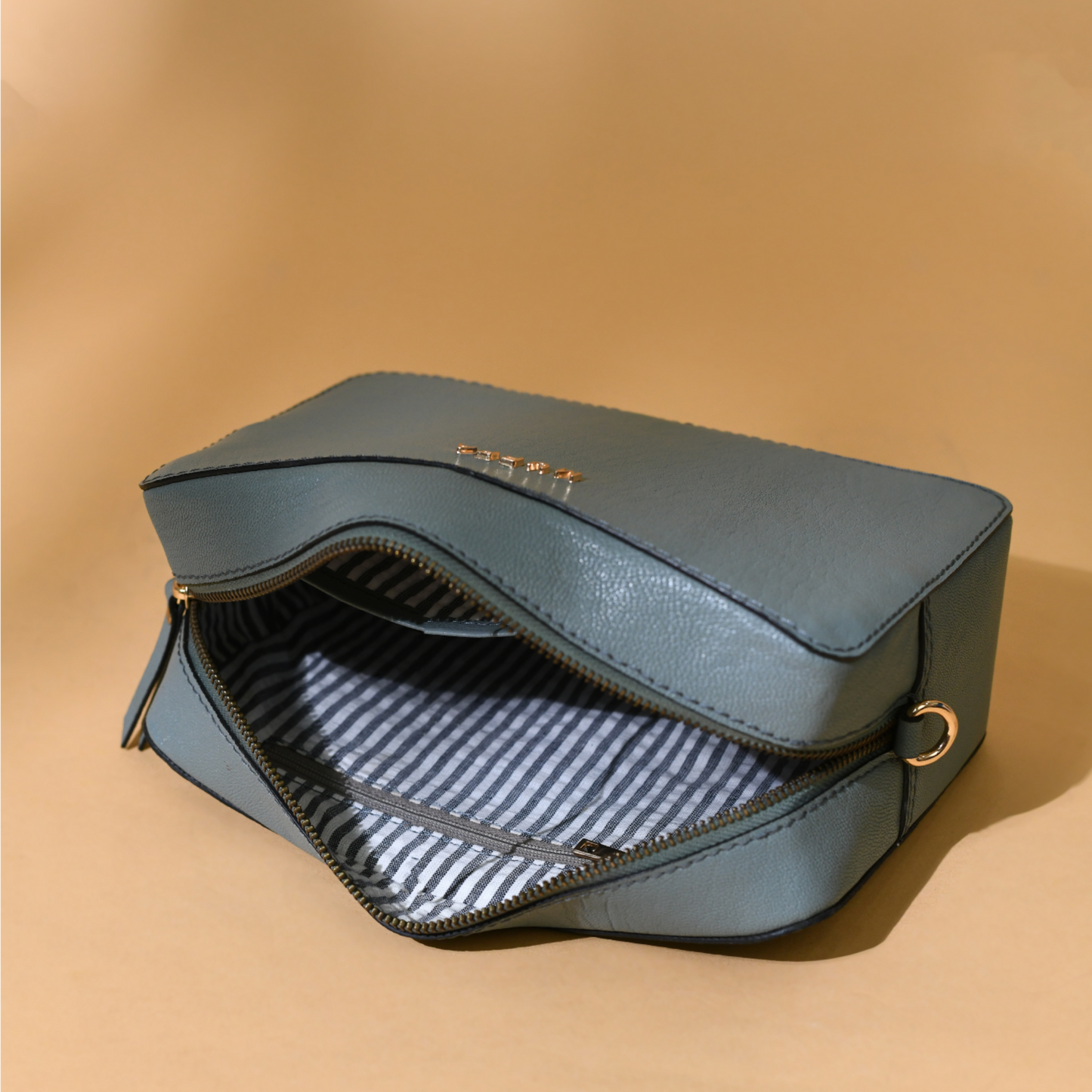 Box sling bag II